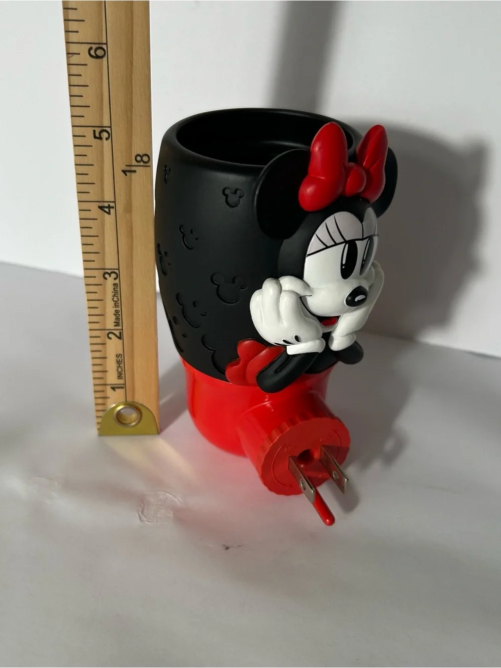 Scentsy Disney Diffuser Minnie Mouse Works 55245 Wall Plug In Fan Fragrance